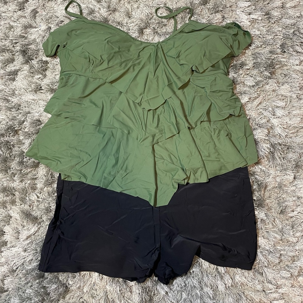 New Women’s Plus Size Green Ruffle Tankini Black Shorts Swimsuit Size 5XL